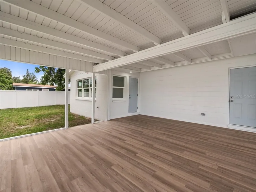 7571 Ridge Road Seminole FL 33772