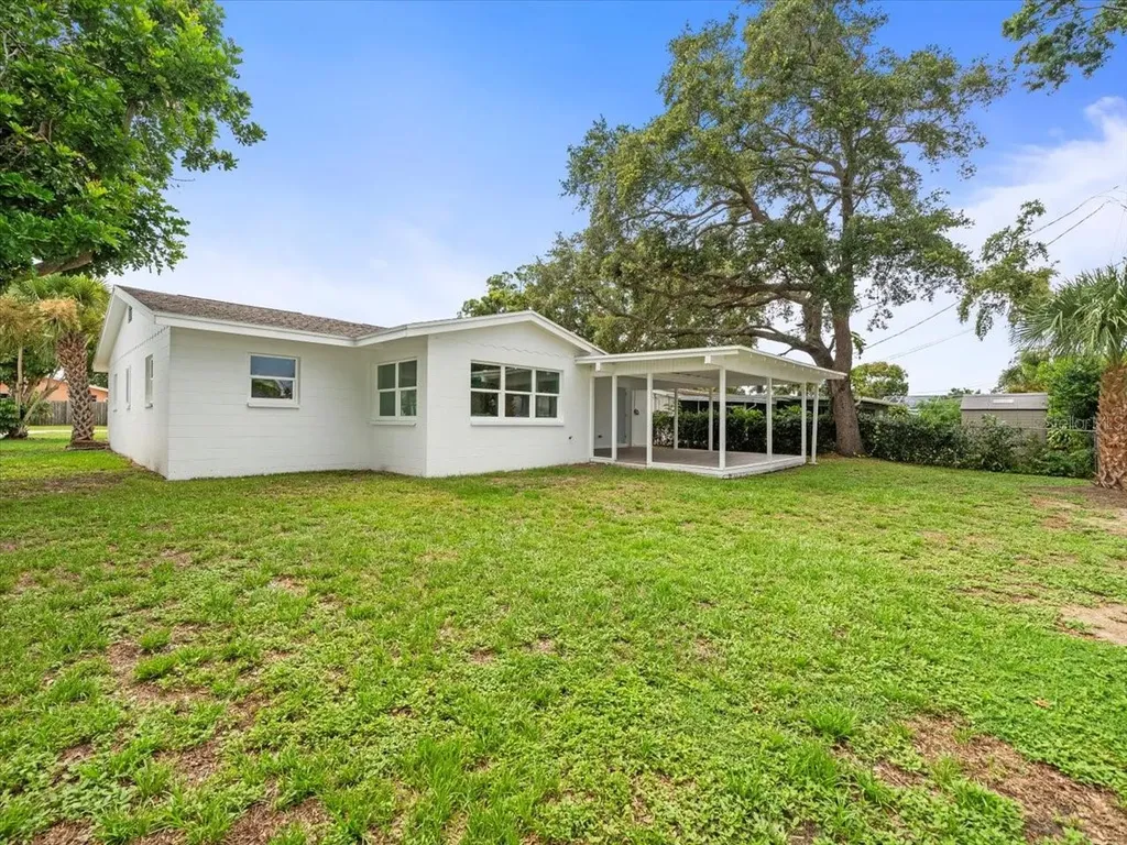 7571 Ridge Road Seminole FL 33772