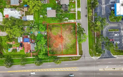 2946 22nd Avenue S St Petersburg FL 33712