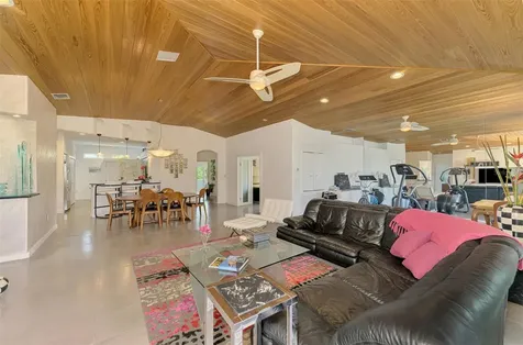 412 Treasure Boat Way Sarasota FL 34242