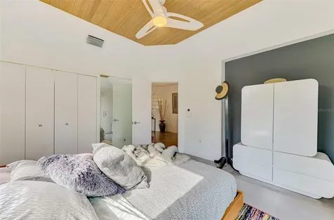 412 Treasure Boat Way Sarasota FL 34242
