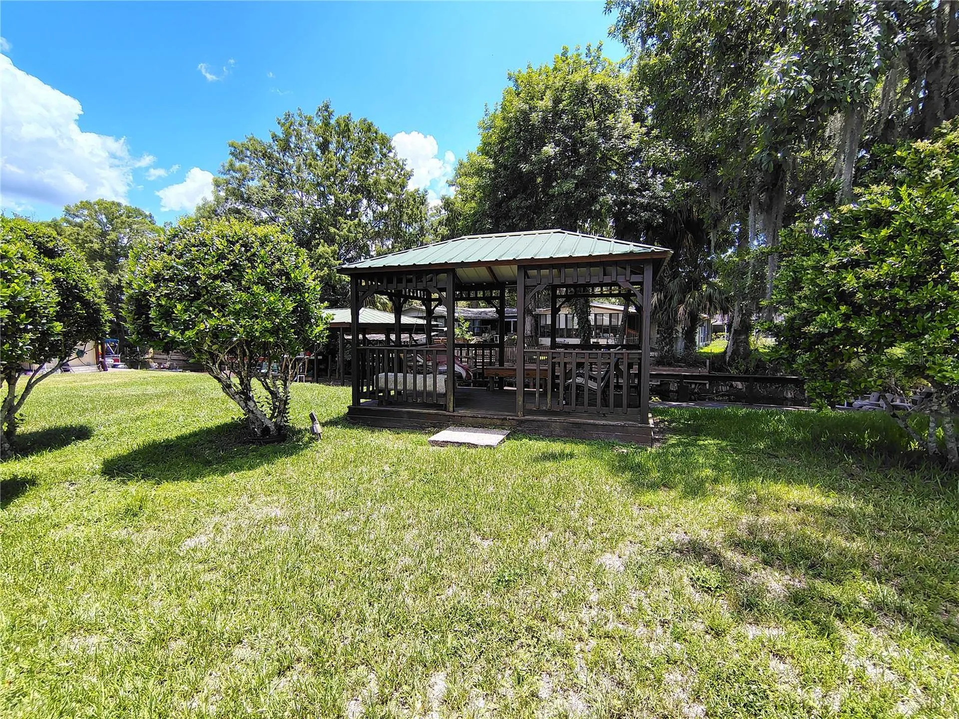 52 Outlet Drive Lake Panasoffkee FL 33538