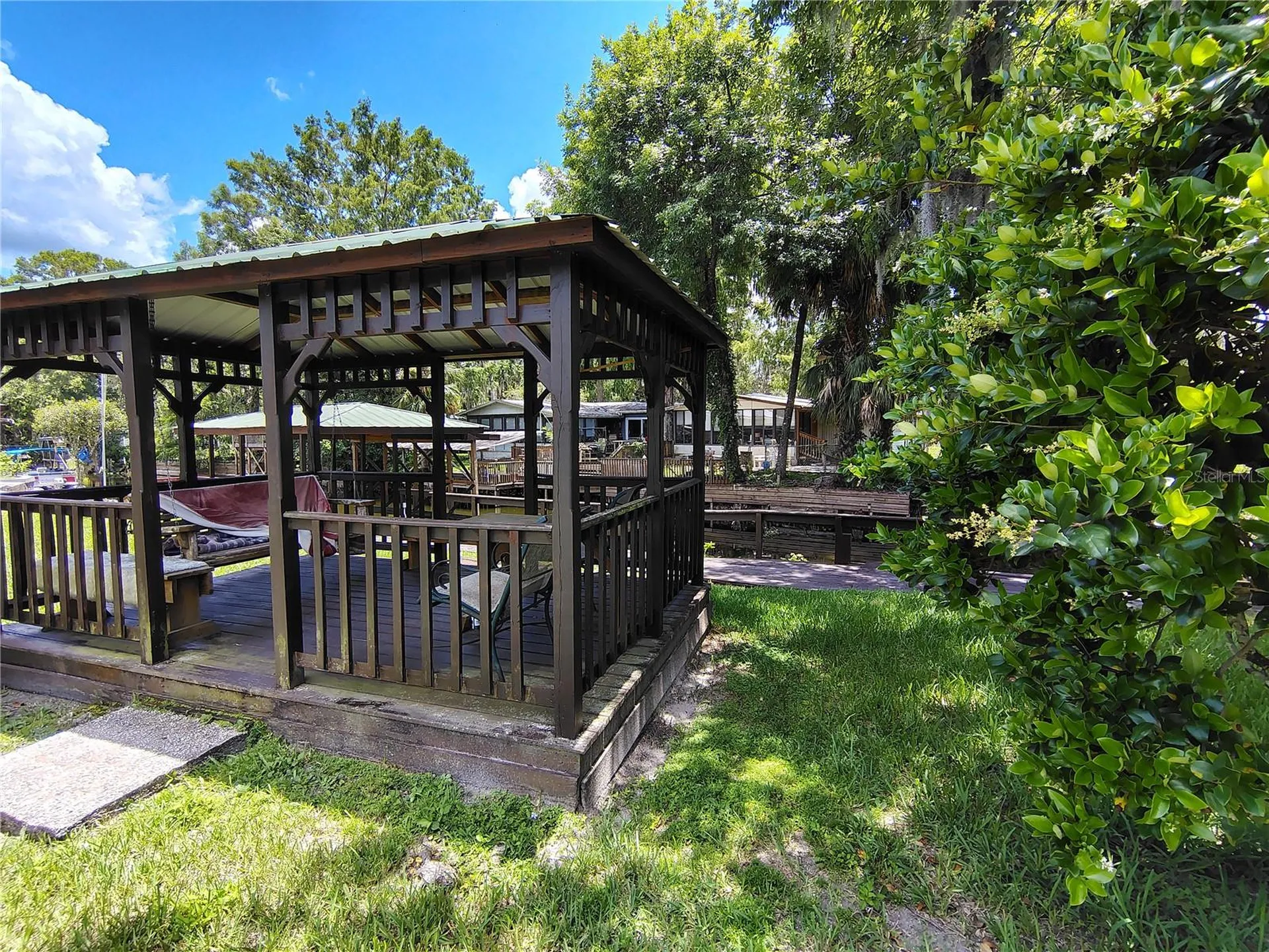 52 Outlet Drive Lake Panasoffkee FL 33538