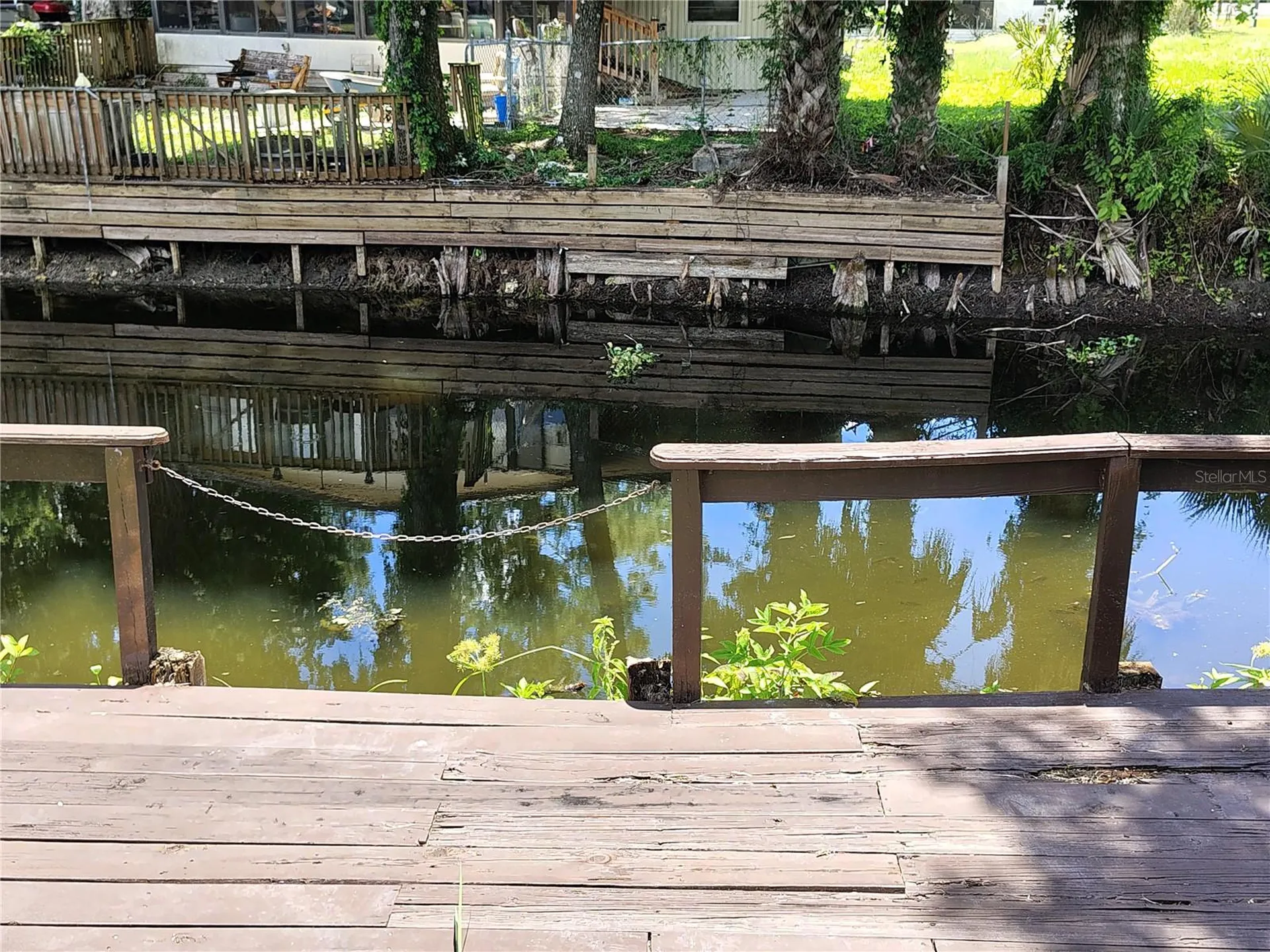 52 Outlet Drive Lake Panasoffkee FL 33538