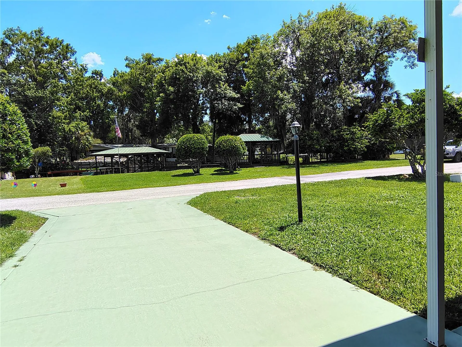 52 Outlet Drive Lake Panasoffkee FL 33538