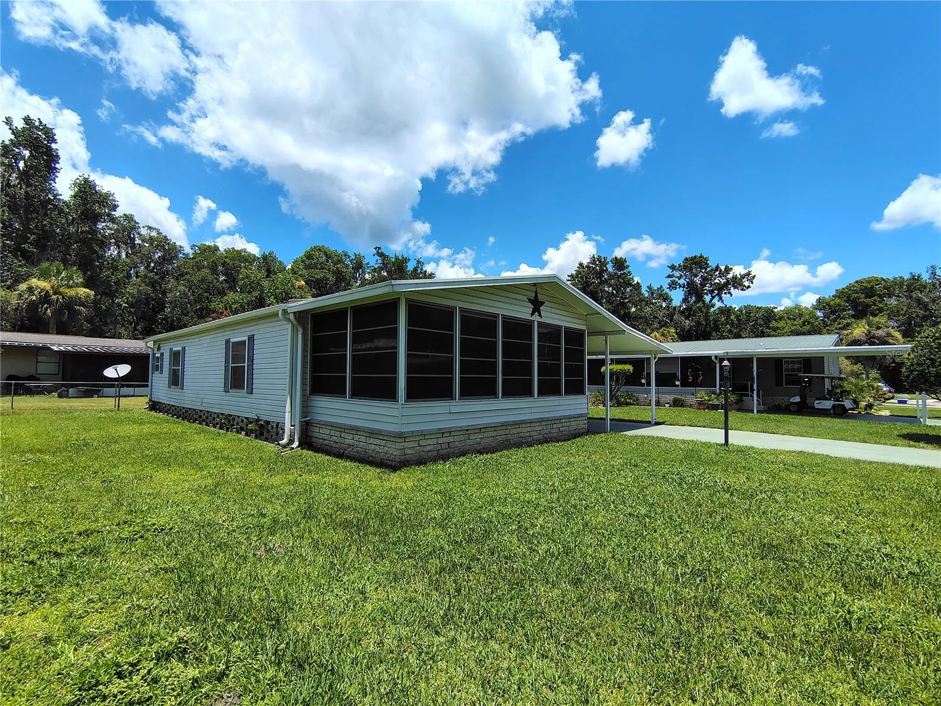 52 Outlet Drive Lake Panasoffkee FL 33538