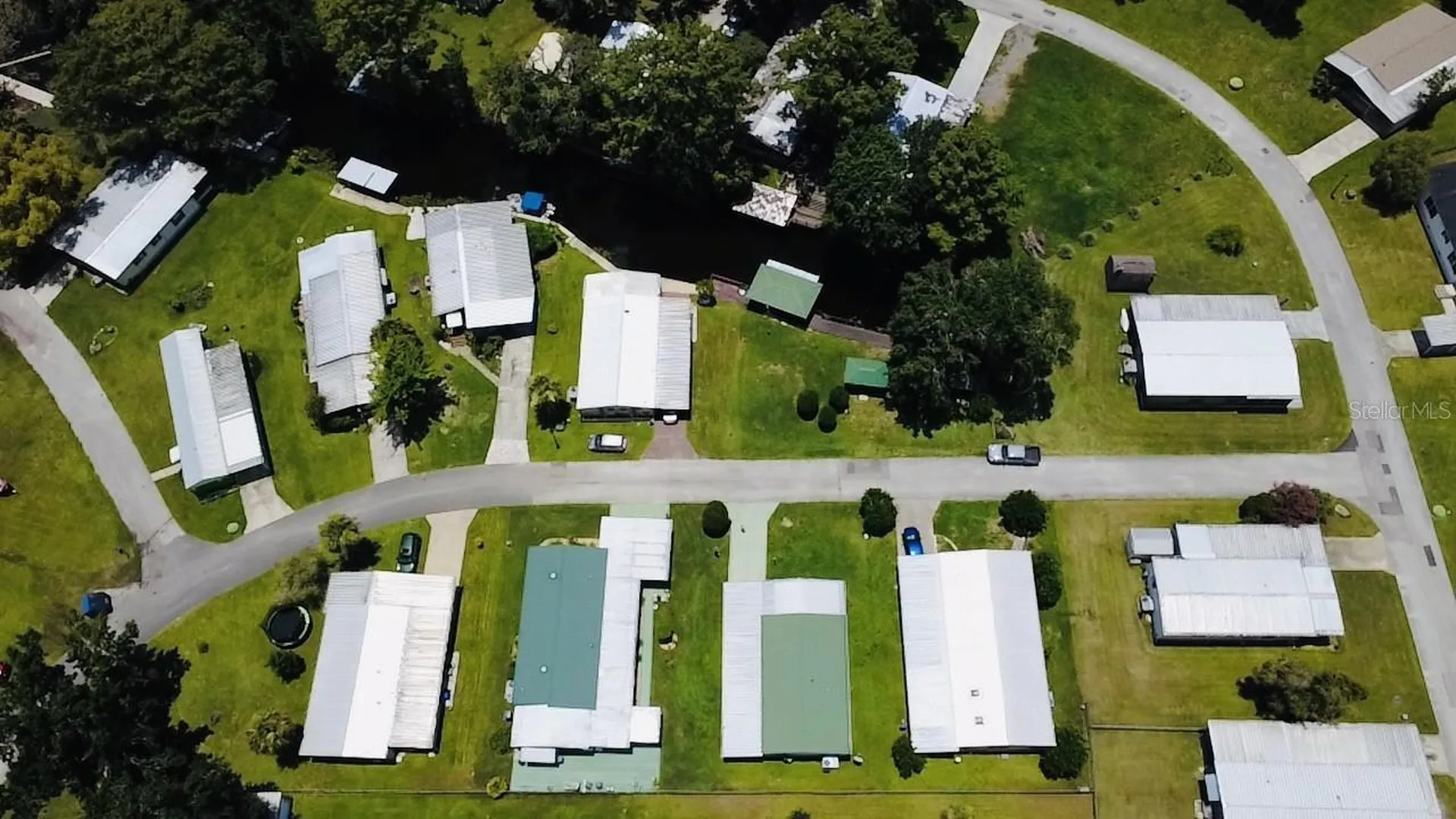 52 Outlet Drive Lake Panasoffkee FL 33538