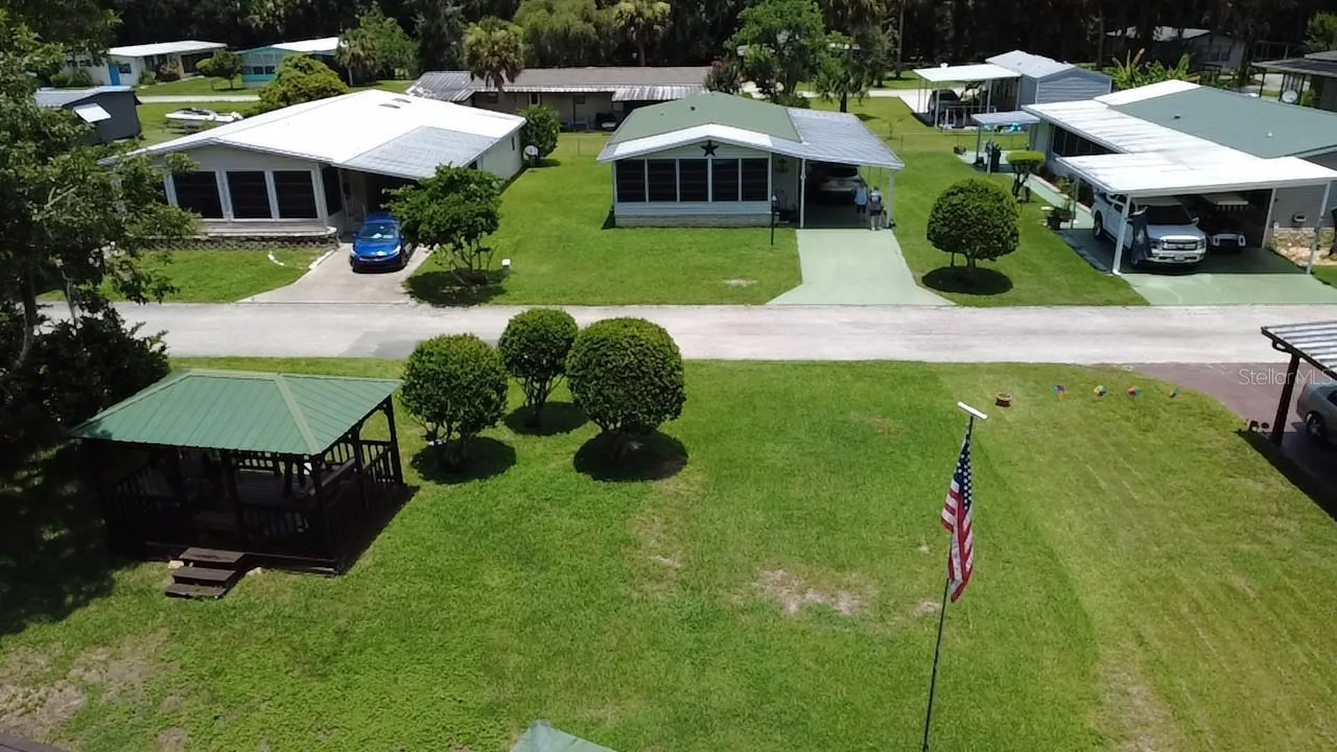 52 Outlet Drive Lake Panasoffkee FL 33538