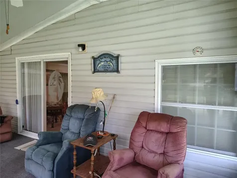 52 Outlet Drive Lake Panasoffkee FL 33538
