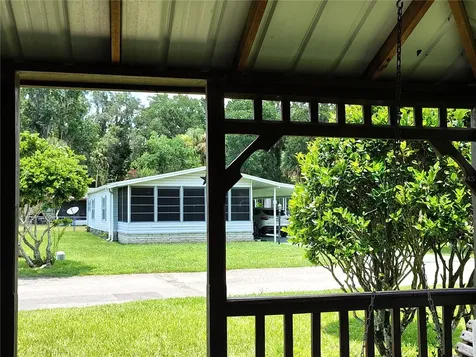 52 Outlet Drive Lake Panasoffkee FL 33538