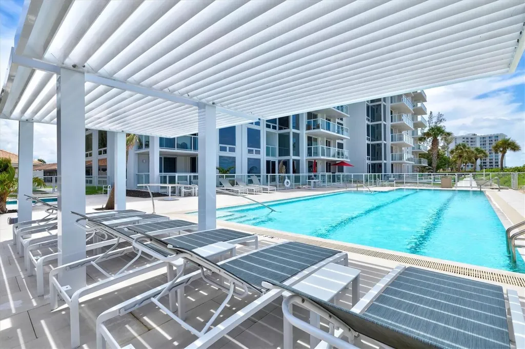 2425 Gulf Of Mexico Drive Longboat Key FL 34228