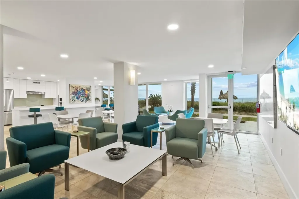 2425 Gulf Of Mexico Drive Longboat Key FL 34228