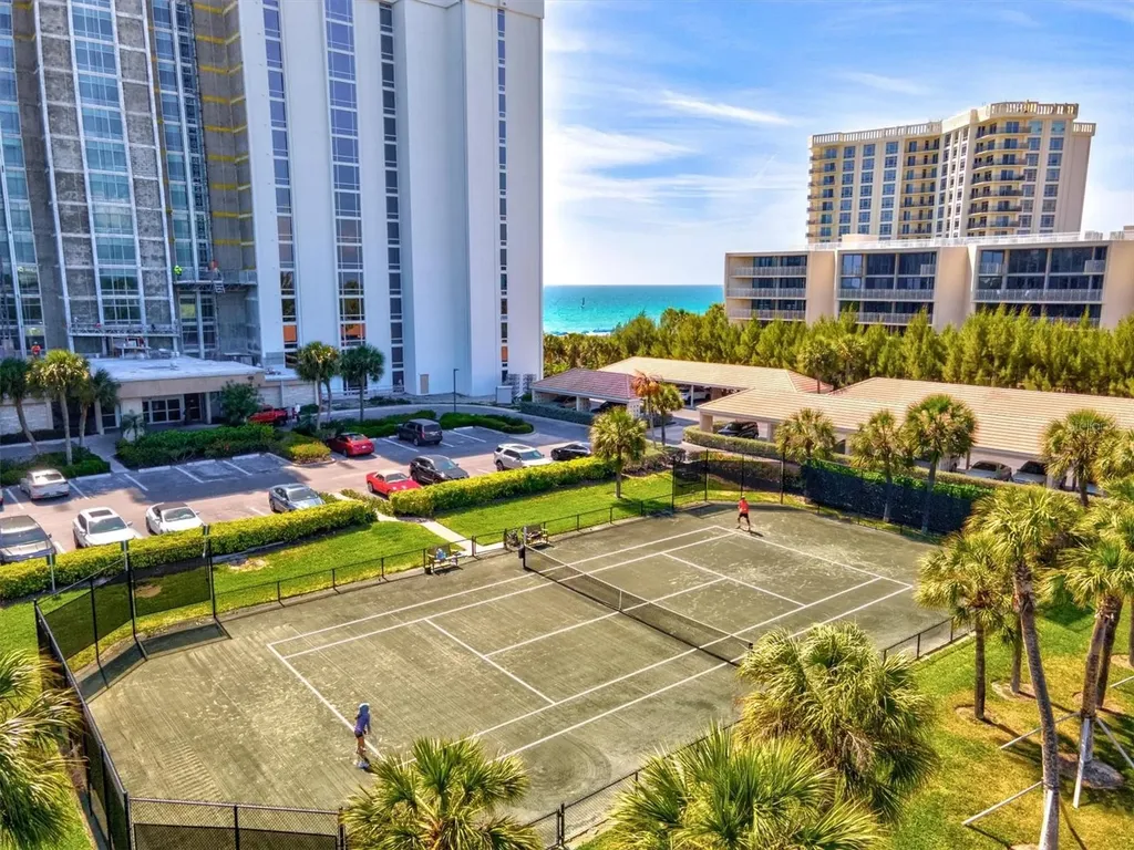 2425 Gulf Of Mexico Drive Longboat Key FL 34228