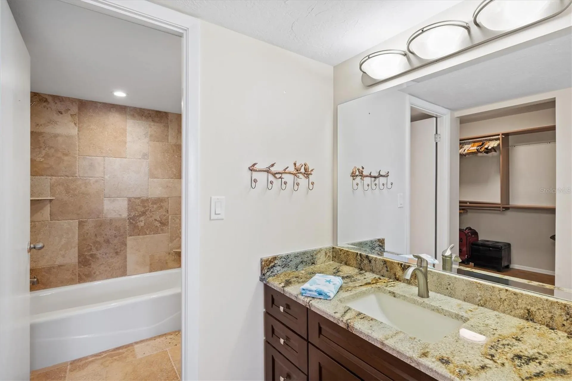 2425 Gulf Of Mexico Drive Longboat Key FL 34228