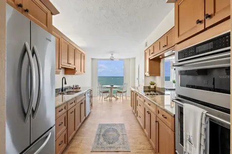 2425 Gulf Of Mexico Drive Longboat Key FL 34228