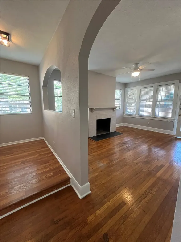 3303 W Empedrado Street Tampa FL 33629