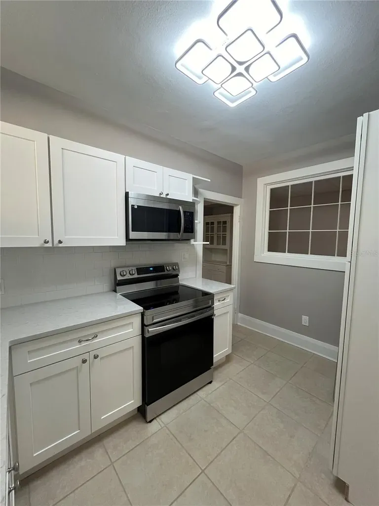 3303 W Empedrado Street Tampa FL 33629