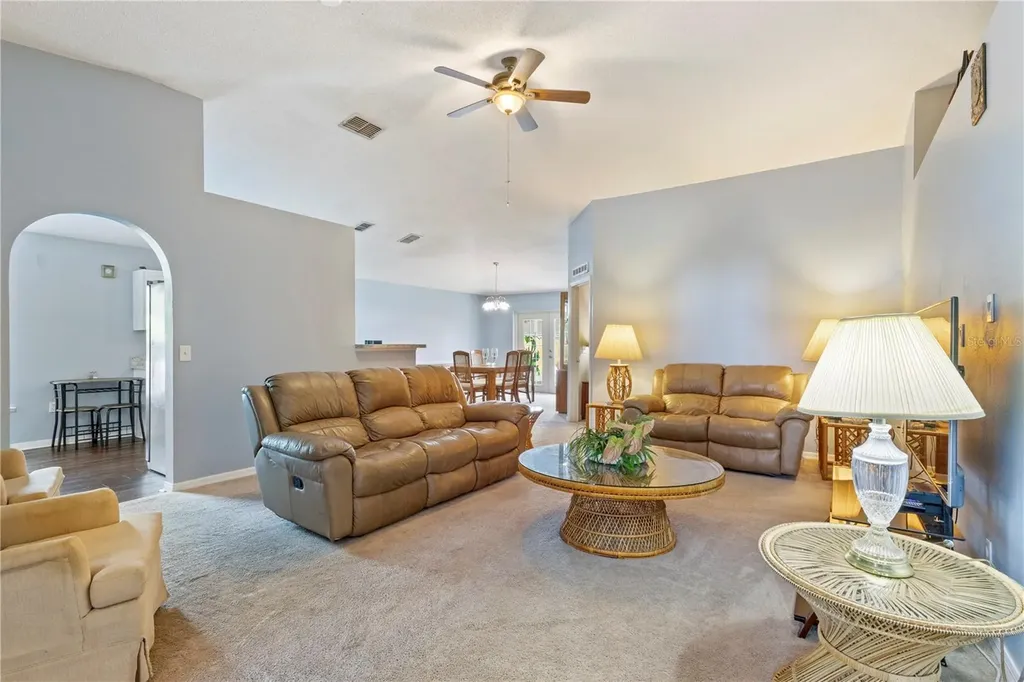 7804 Country Chase Avenue Lakeland FL 33810