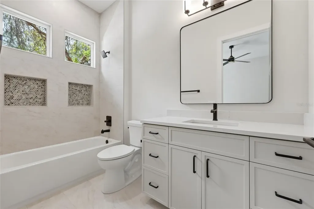 5864 NW 90th Street Gainesville FL 32653