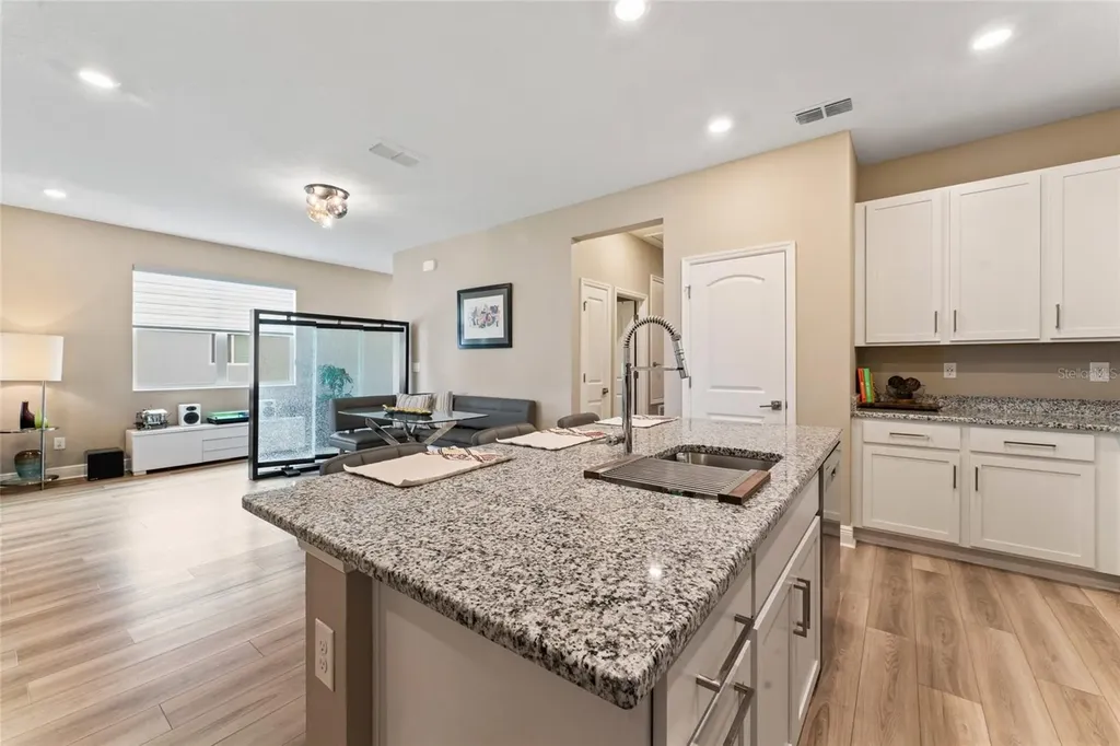 9368 Sandy Bluffs Circle Parrish FL 34219