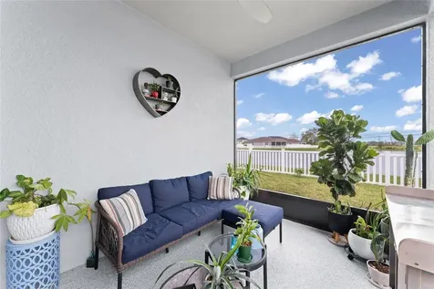 9368 Sandy Bluffs Circle Parrish FL 34219