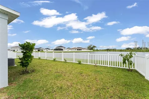 9368 Sandy Bluffs Circle Parrish FL 34219