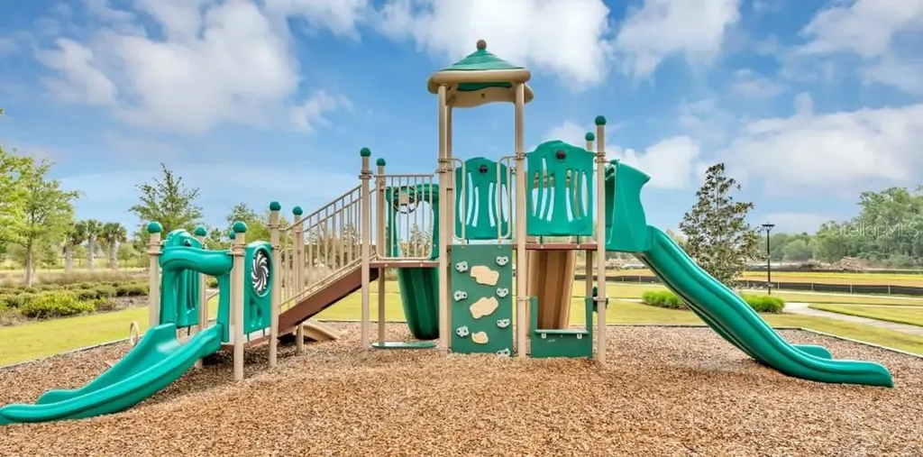 2396 Volunteer Avenue Kissimmee FL 34744