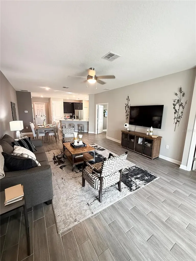 2396 Volunteer Avenue Kissimmee FL 34744