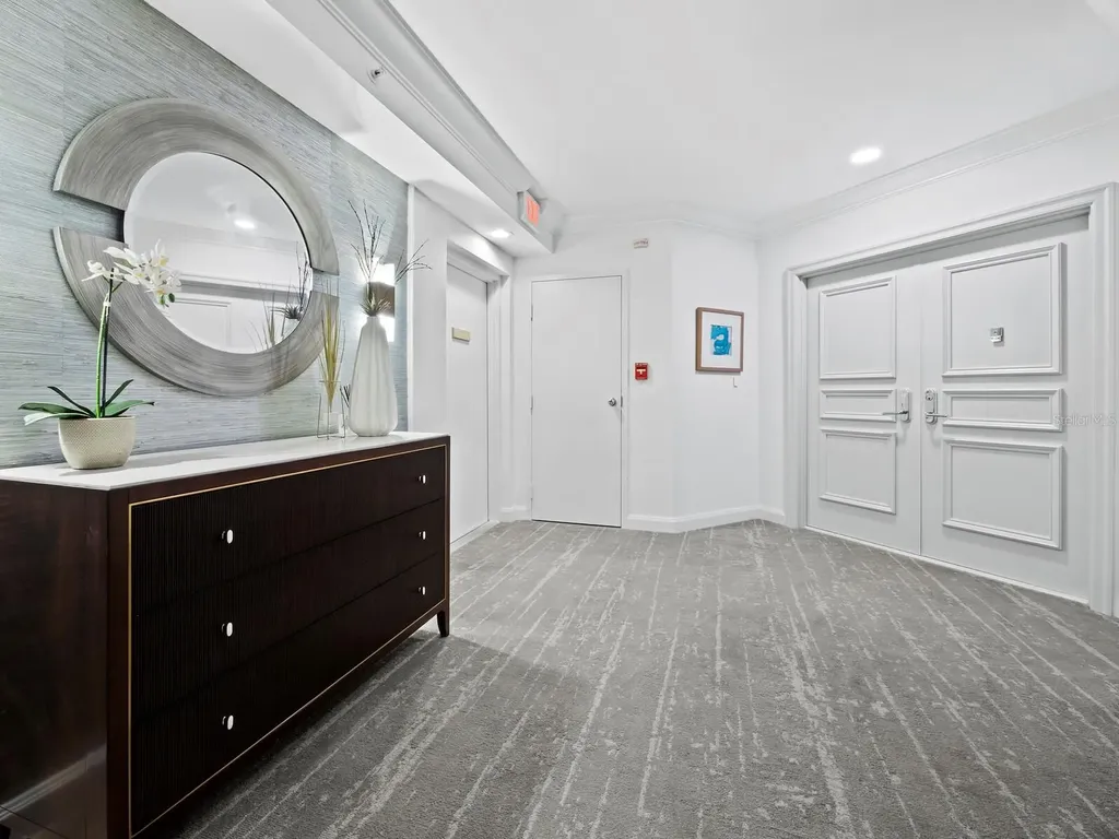 565 Sanctuary Drive Longboat Key FL 34228