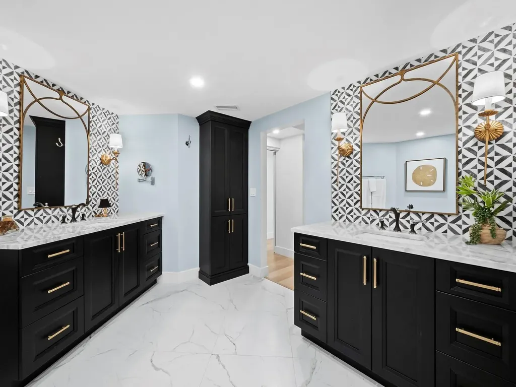 565 Sanctuary Drive Longboat Key FL 34228