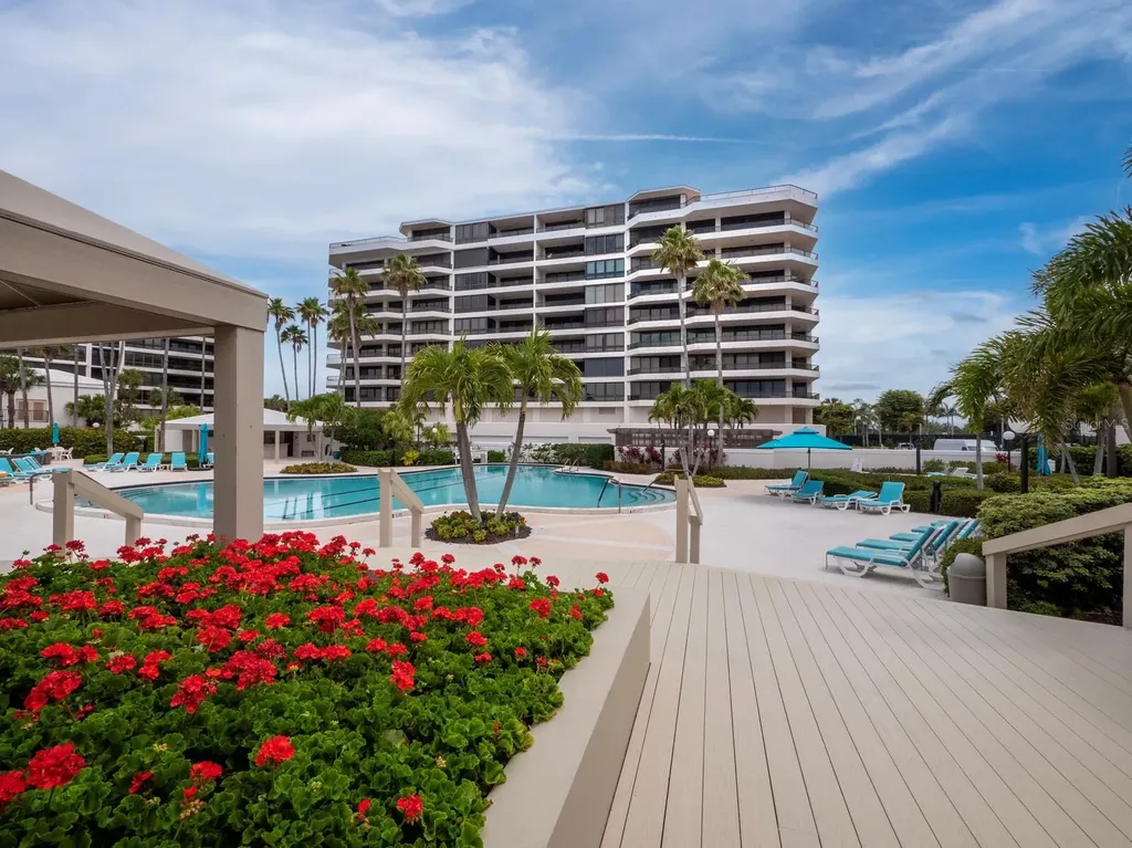 565 Sanctuary Drive Longboat Key FL 34228