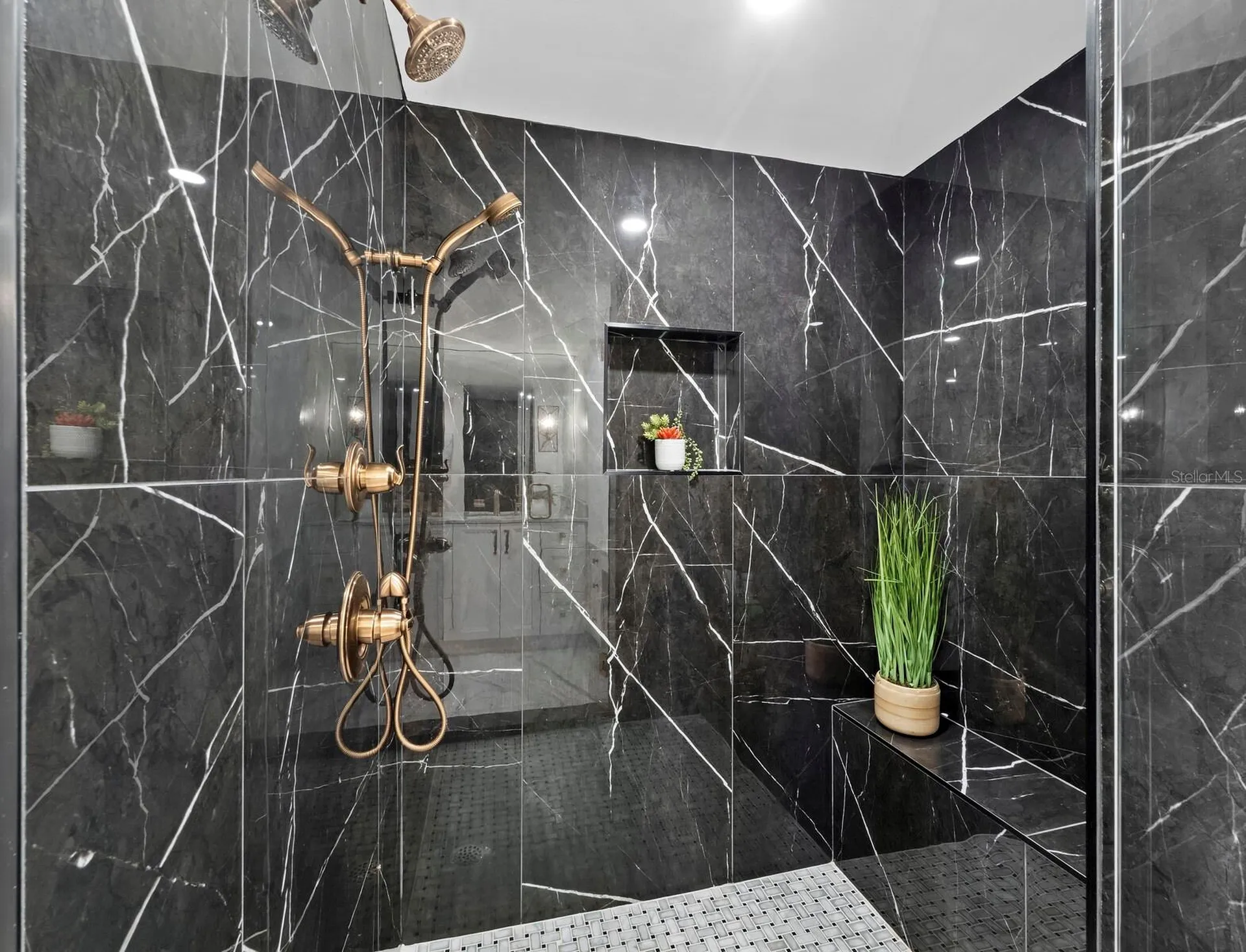 565 Sanctuary Drive Longboat Key FL 34228