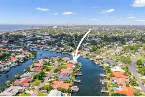 1911 Michigan Avenue NE St Petersburg FL 33703