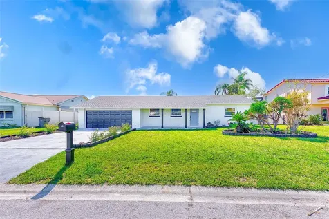 8722 Elmwood Lane Tampa FL 33615