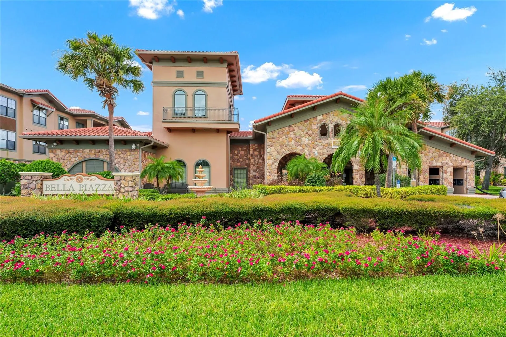 903 Charo Parkway Davenport FL 33897