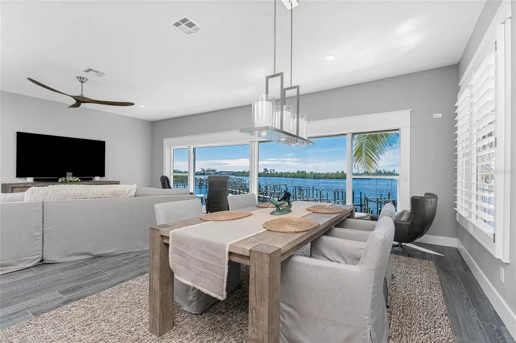 1380 Beach Road Englewood FL 34223