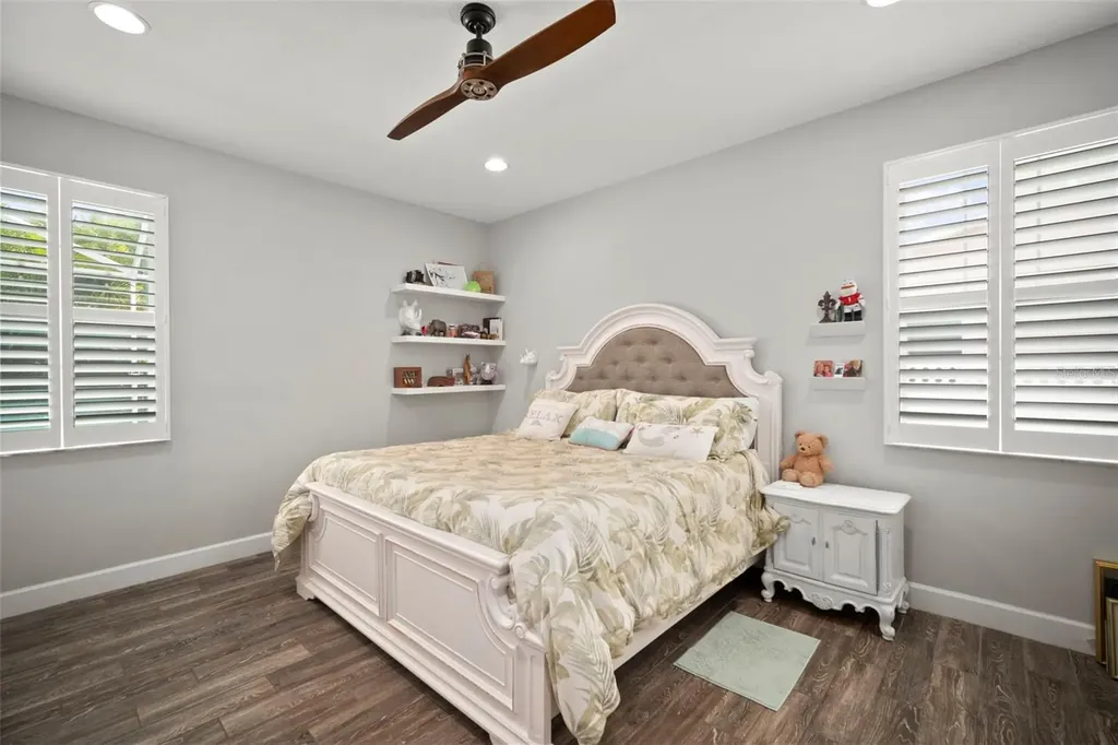 5125 Admiral Pointe Drive Apollo Beach FL 33572