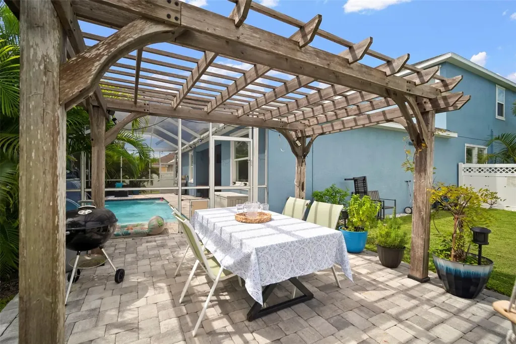5125 Admiral Pointe Drive Apollo Beach FL 33572