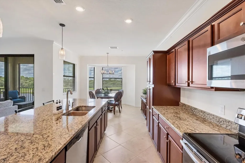 16904 Vardon Terrace Bradenton FL 34211