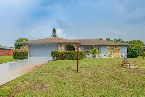 208 SE Verada Avenue Port St Lucie FL 34983