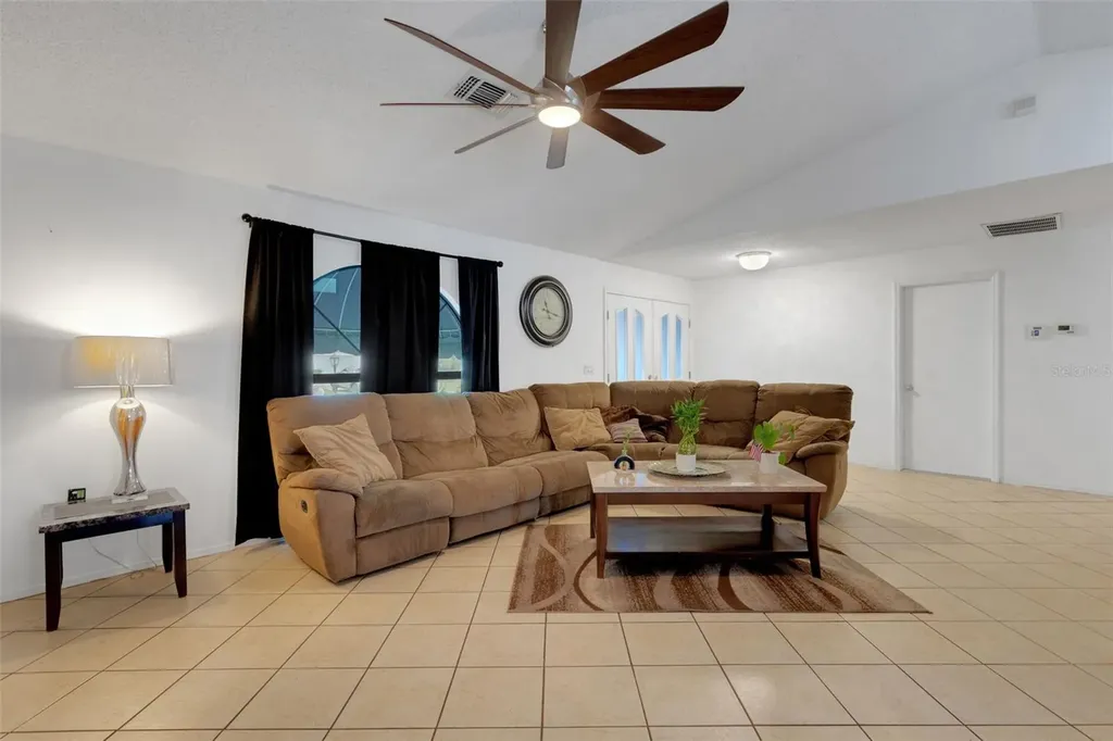 5709 39th Street Circle E Bradenton FL 34203