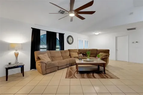 5709 39th Street Circle E Bradenton FL 34203