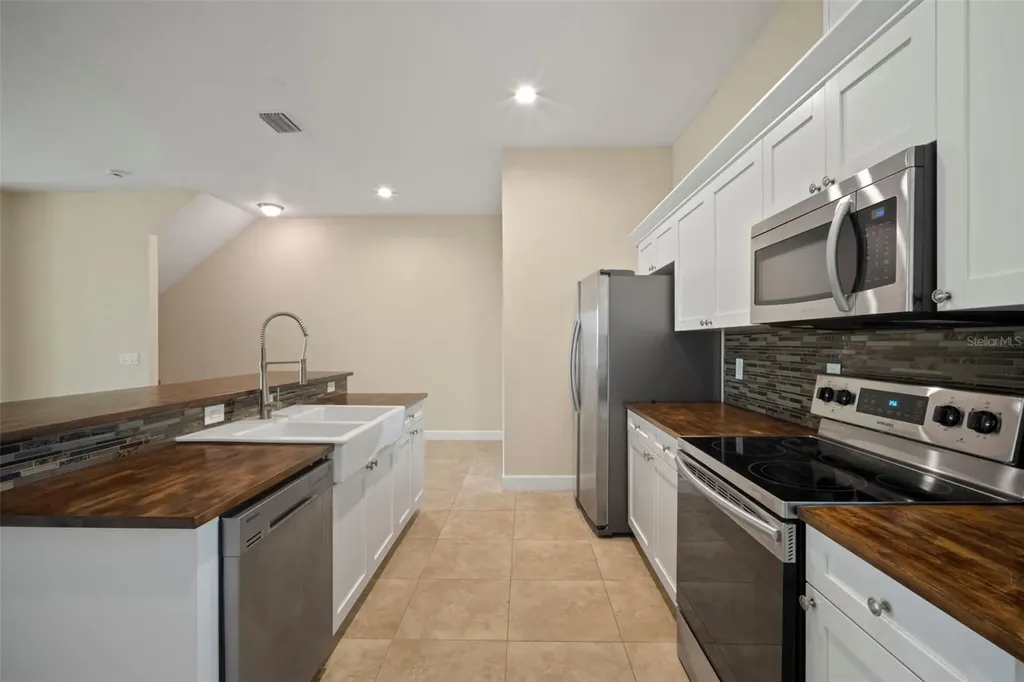 718 S 22nd Street Tampa FL 33605