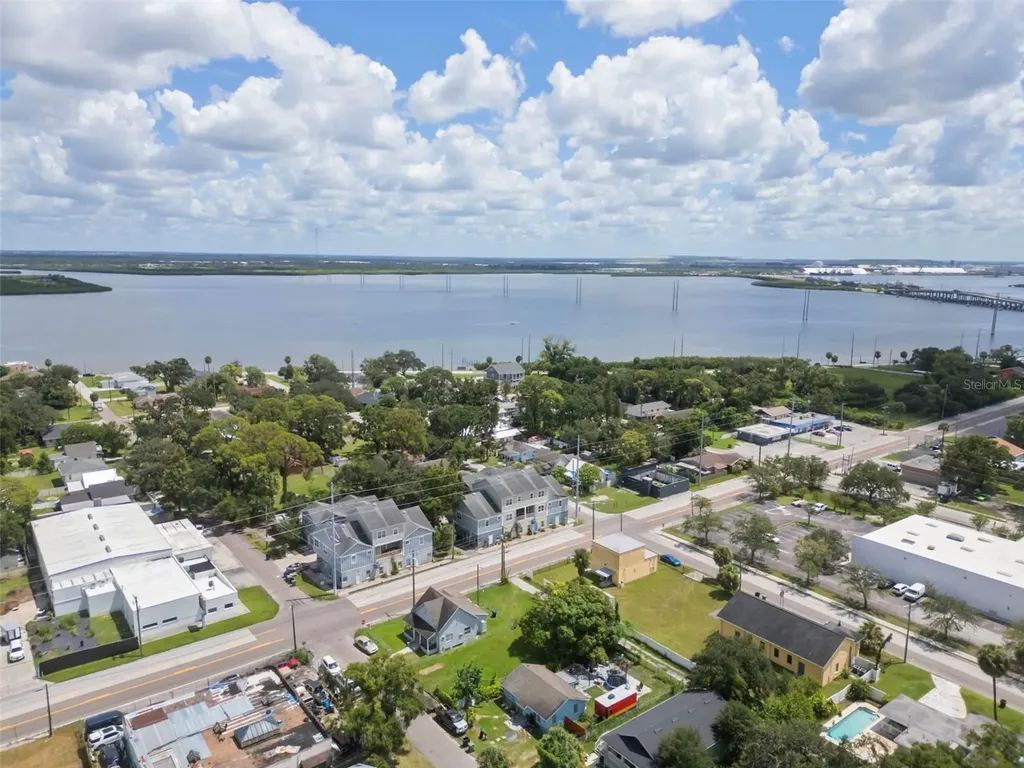 718 S 22nd Street Tampa FL 33605