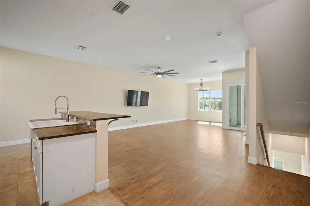718 S 22nd Street Tampa FL 33605