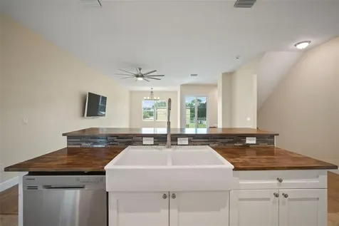 718 S 22nd Street Tampa FL 33605