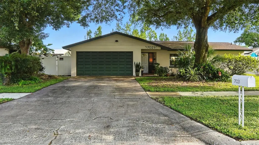 7021 Leighton Way Orlando FL 32822