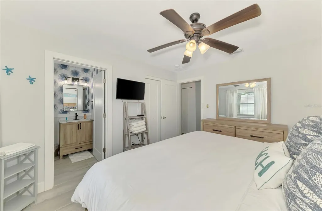 1137 N Moonmist Court Sarasota FL 34242