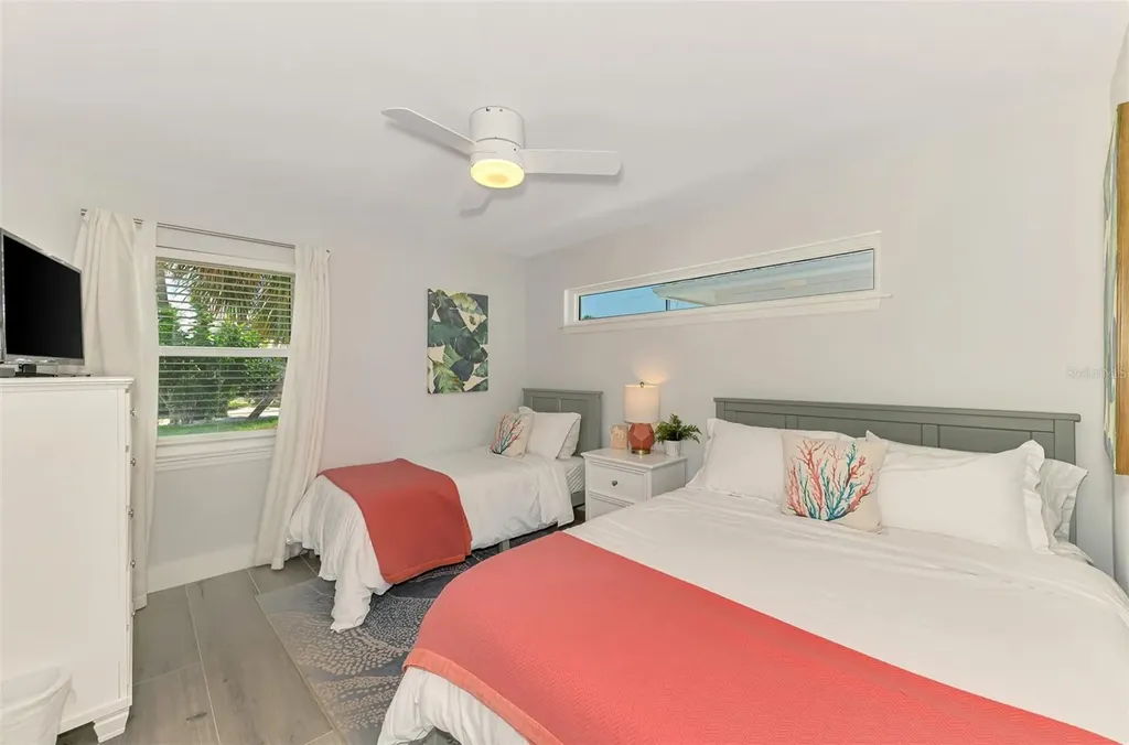 1137 N Moonmist Court Sarasota FL 34242