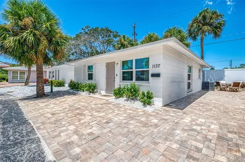 1137 N Moonmist Court Sarasota FL 34242
